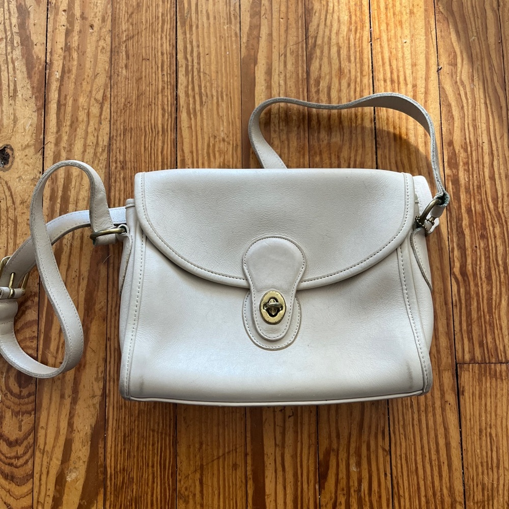 Vintage COACH Devon Crossbody